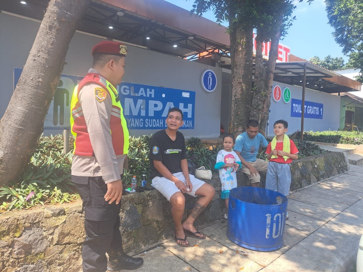 Polres Subang Intensifkan Pengamanan di Rest Area 101B Tol Cipali, Pemudik Diberi Imbauan Keselamatan dalam Operasi Ketupat Lodaya 2026