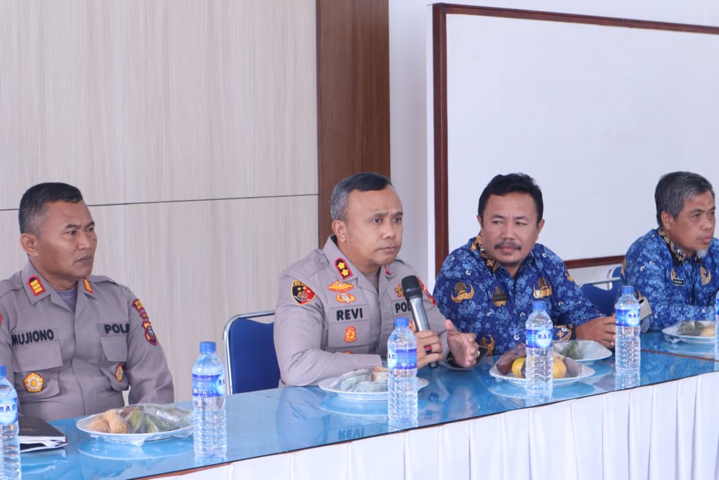 Kapolres Asahan Berikan Edukasi kepada Polisi Siswa di beberapa sekolah Di Kisaran